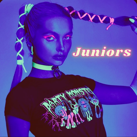 Juniors Clothing - Picture 2 of 8